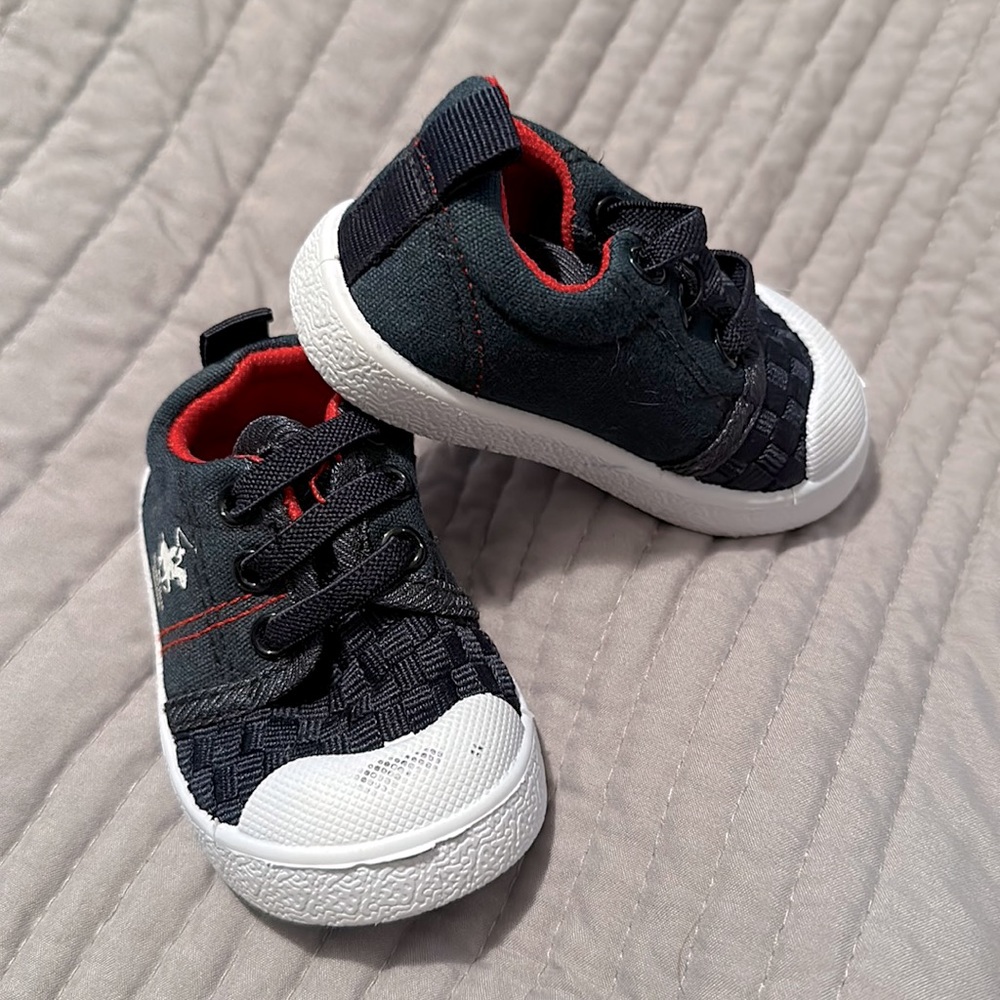 Beverly Hills polo club baby slide on tennis shoes